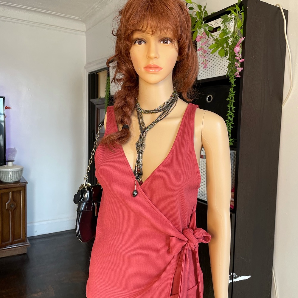 Red wrap shirt 🌶 - Picture 3 of 3